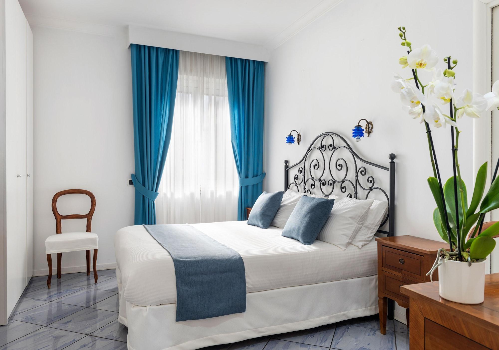 Fiorentini Residence Napoli Bagian luar foto