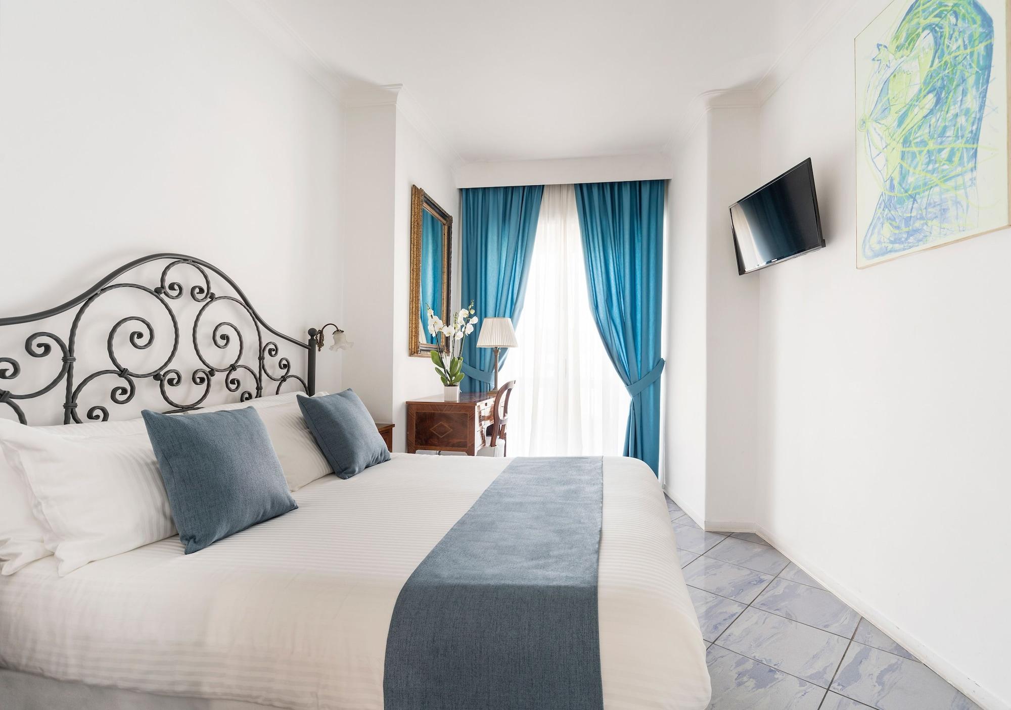 Fiorentini Residence Napoli Bagian luar foto