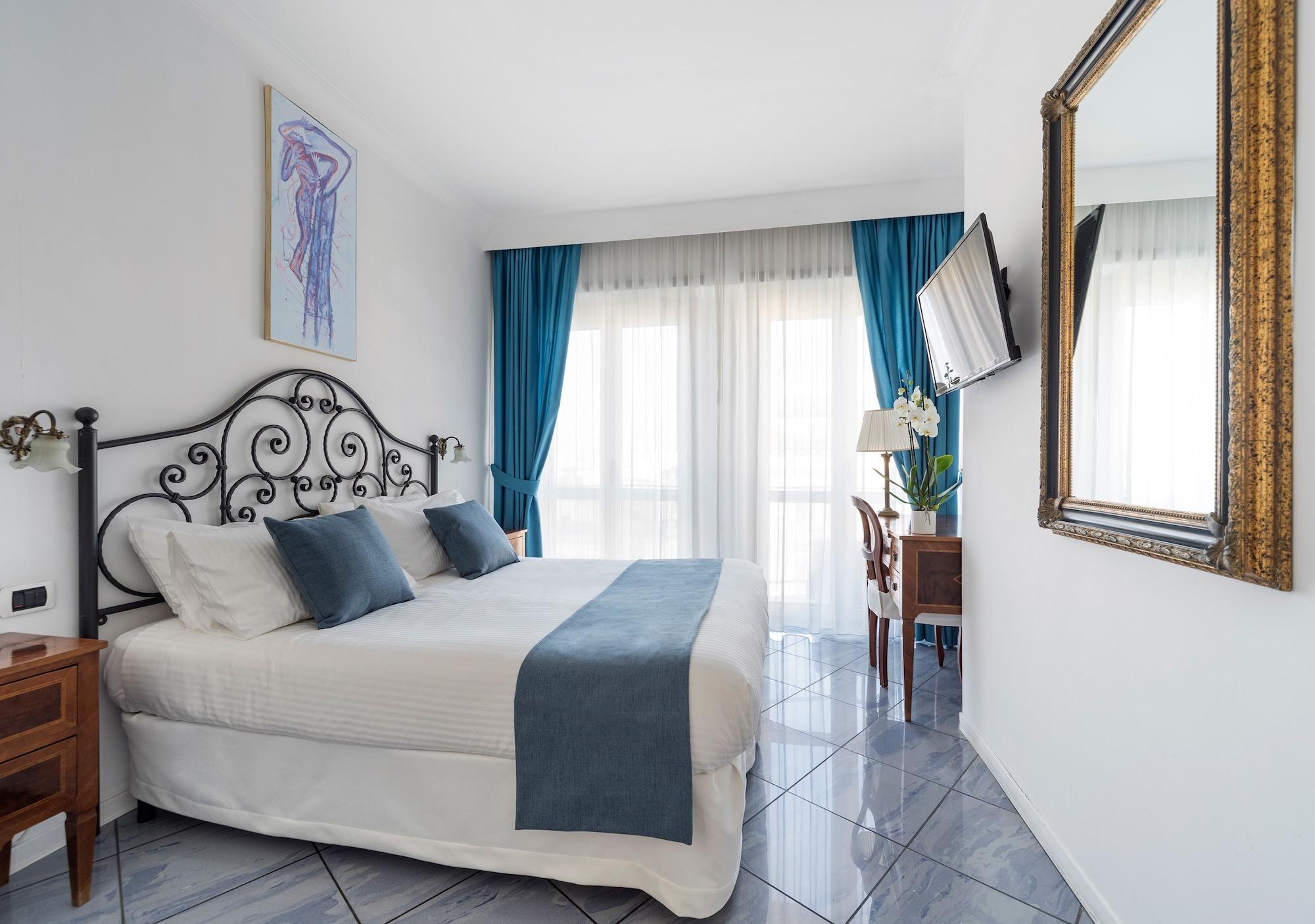 Fiorentini Residence Napoli Bagian luar foto