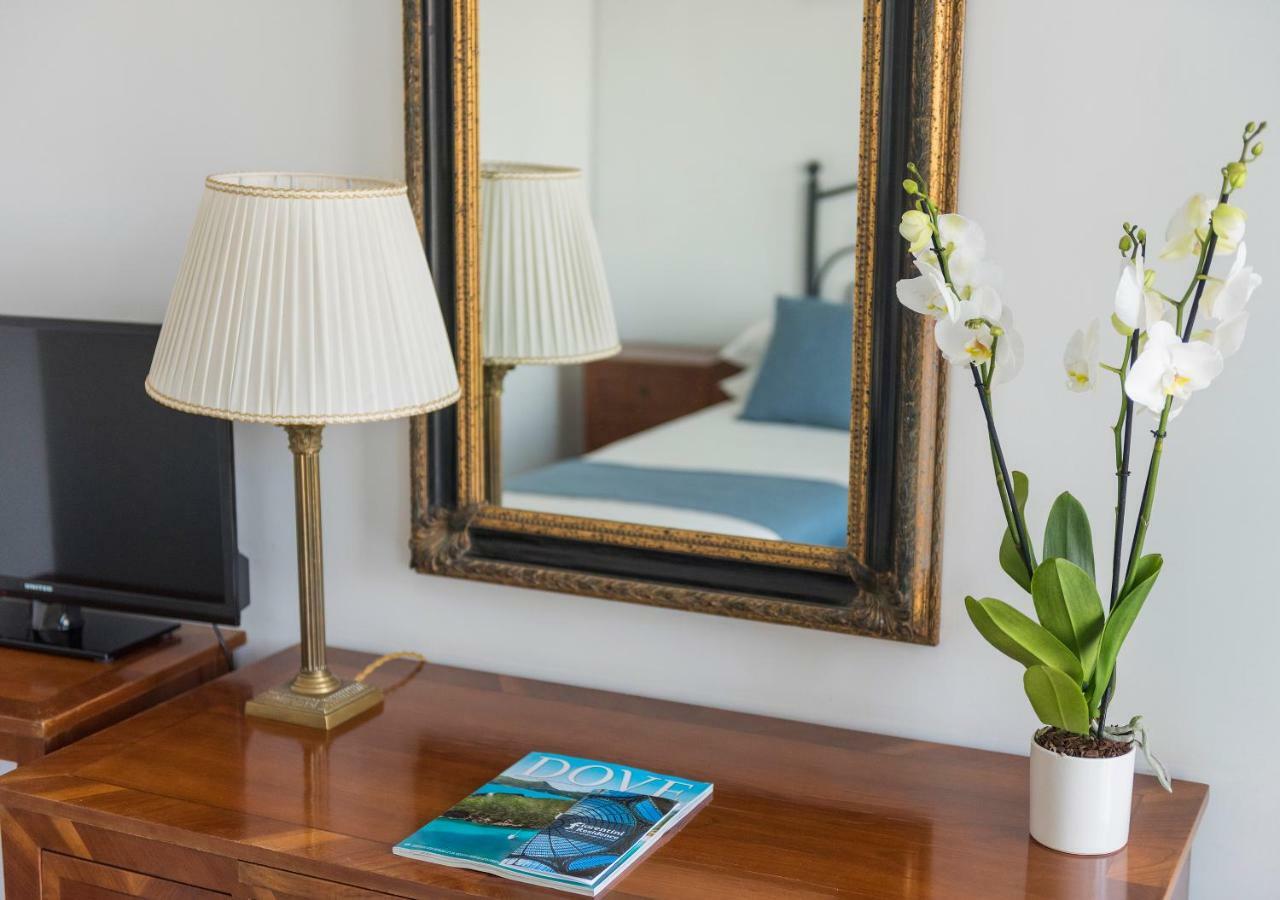 Fiorentini Residence Napoli Bagian luar foto