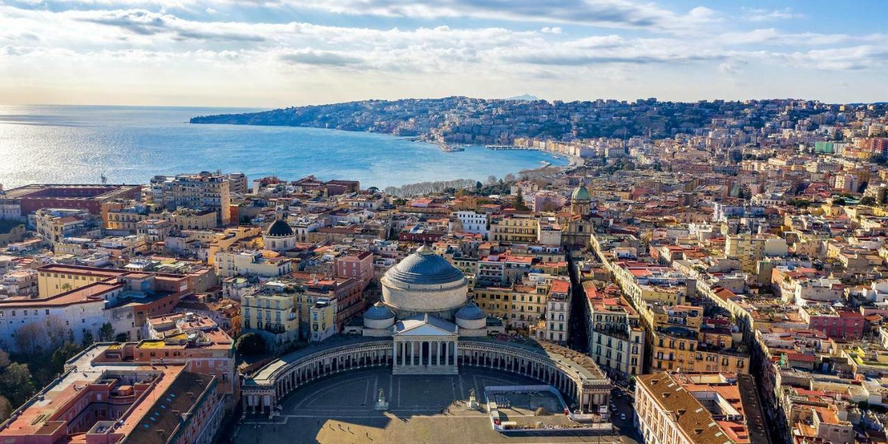 Fiorentini Residence Napoli Bagian luar foto