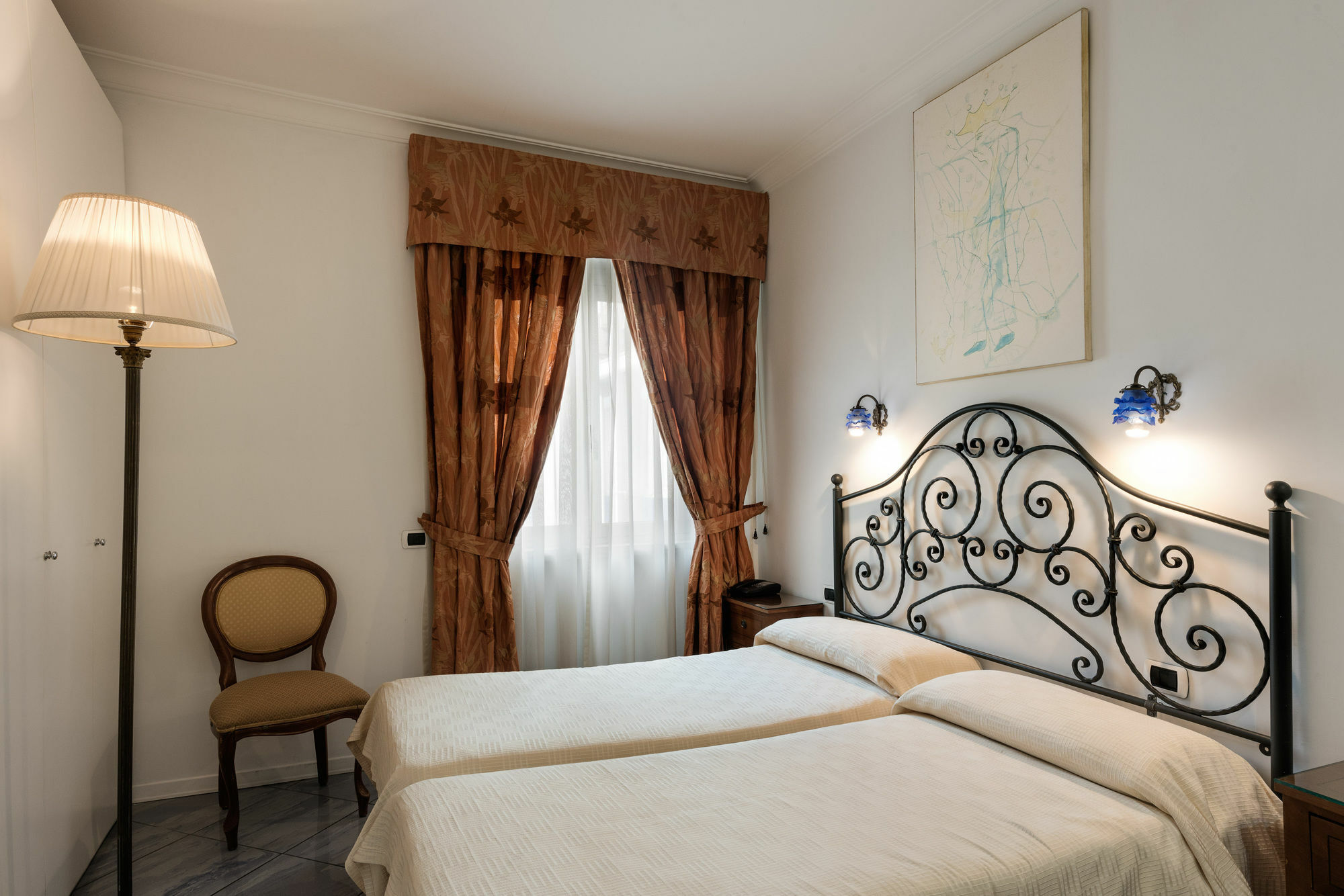 Fiorentini Residence Napoli Bagian luar foto