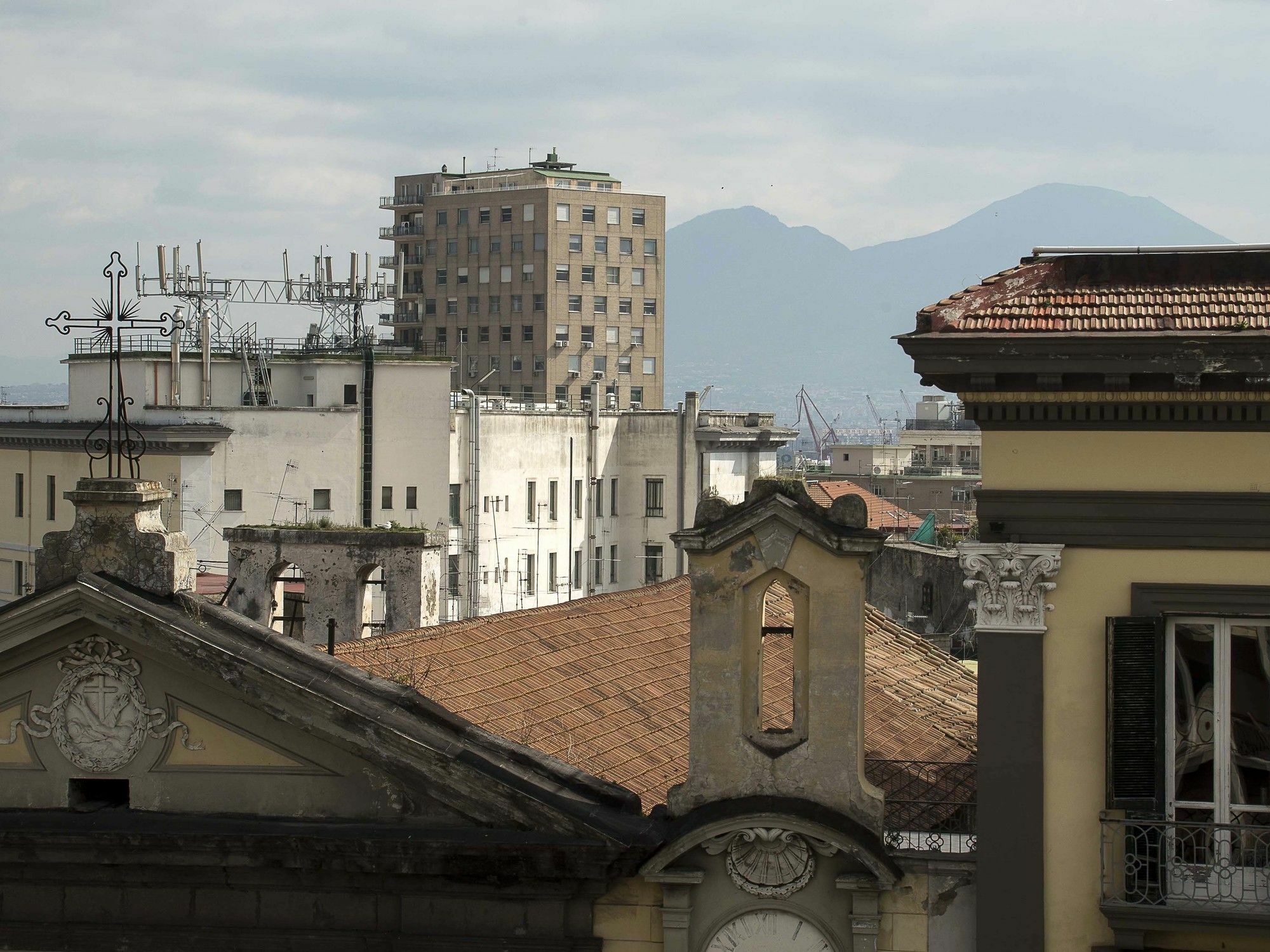 Fiorentini Residence Napoli Bagian luar foto